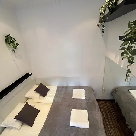 Cozy Downtown Apartment Boedapest Buitenkant foto